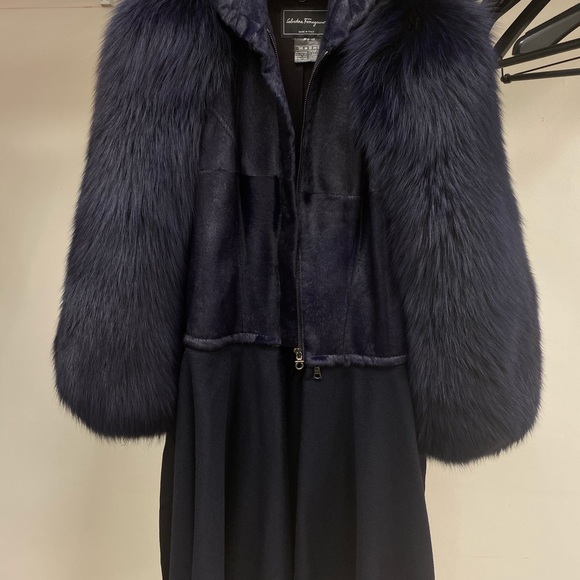 Ferragamo fur coat - Picture 2 of 8